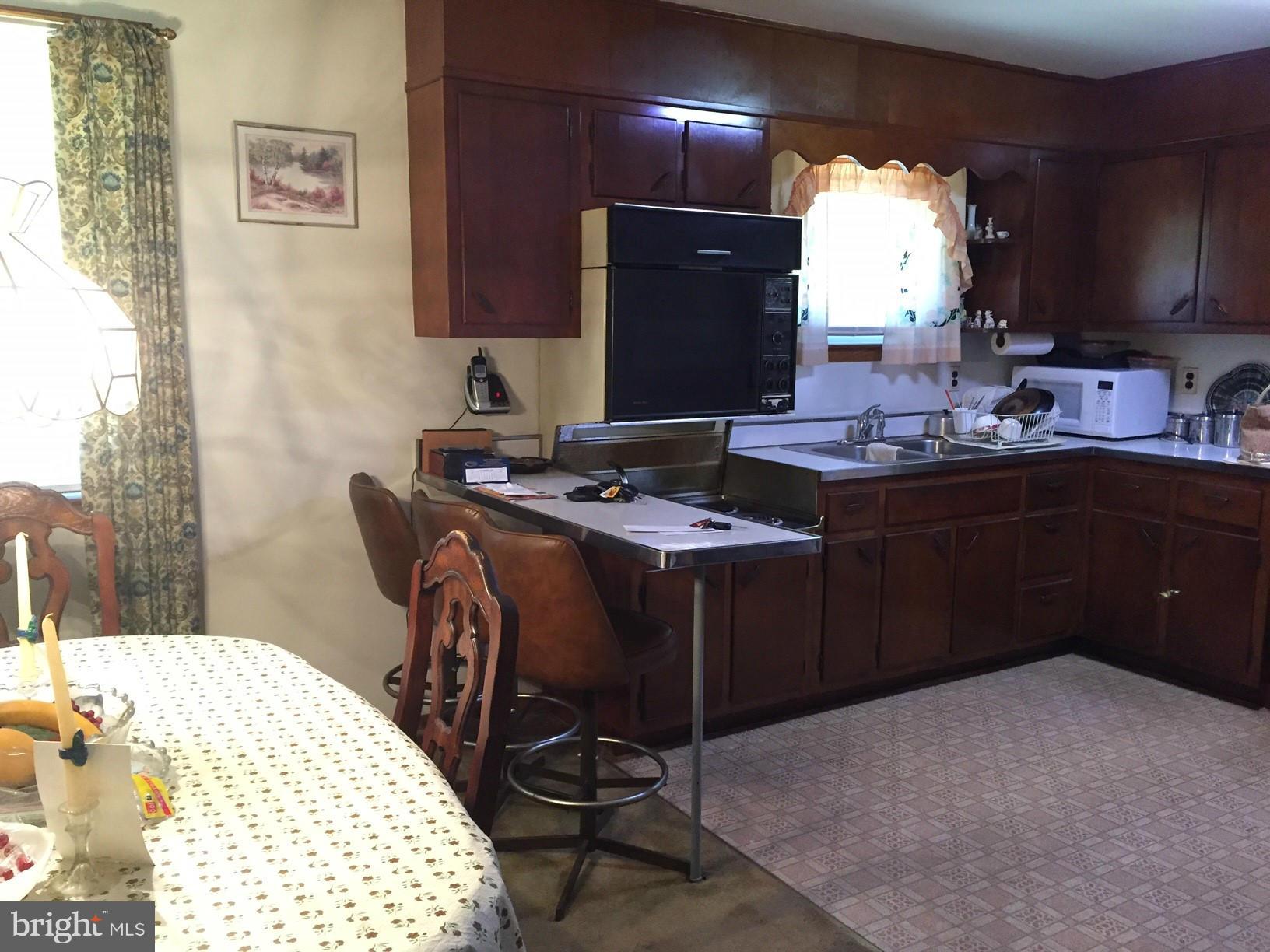 611 Jones Road Severn, MD 21144 - Photo 10 of 28 Kitchen breakfast bar