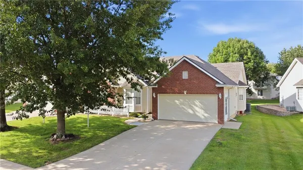 $323,000 | 4907 Ashbey Drive, St. Joseph, MO 64506