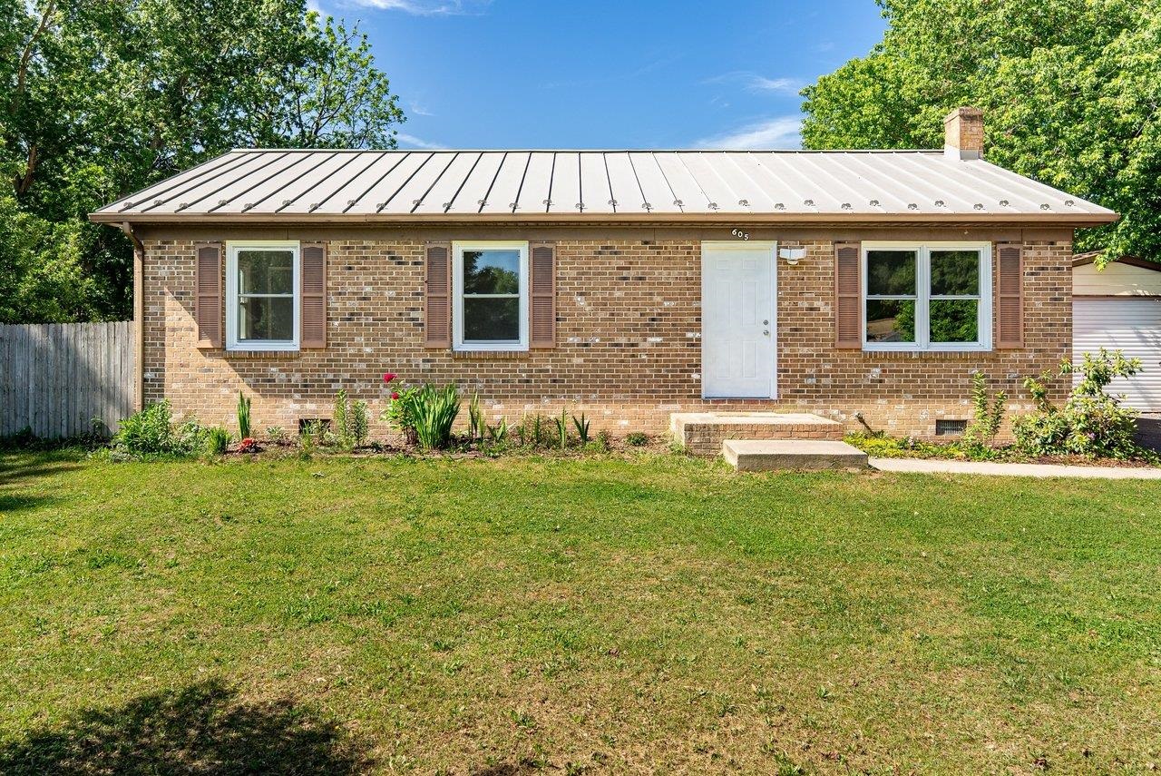 605 13th Street Grottoes, VA 24441 - Photo 2 of 45