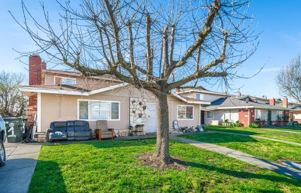 $895,000 | 10 Nedra Court, Sacramento, CA 95822