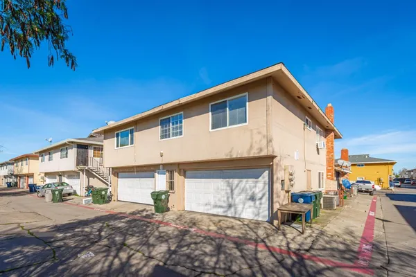 $895,000 | 10 Nedra Court, Sacramento, CA 95822