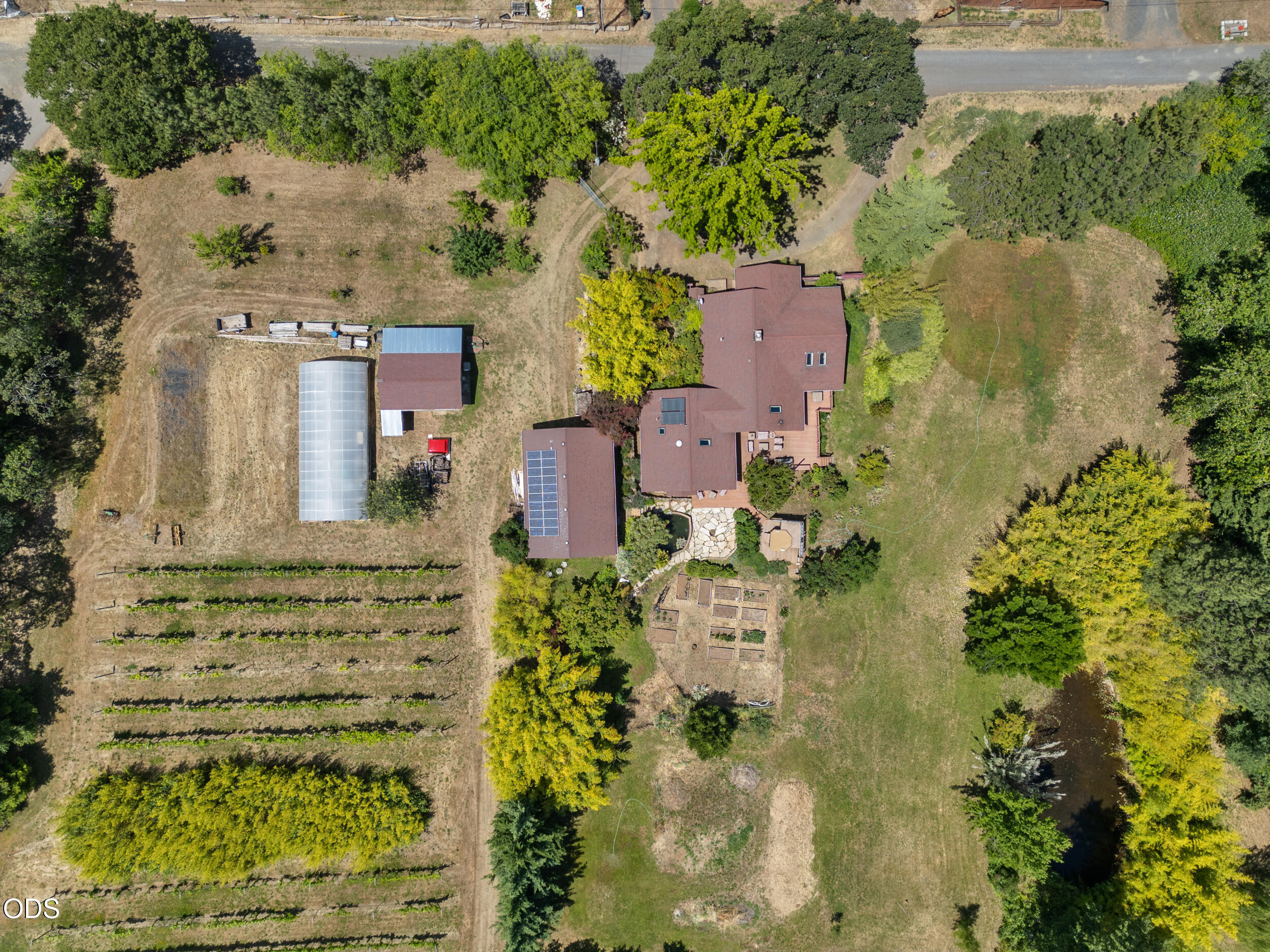 255 Carmen Road Talent, OR 97540 - Photo 42 of 56