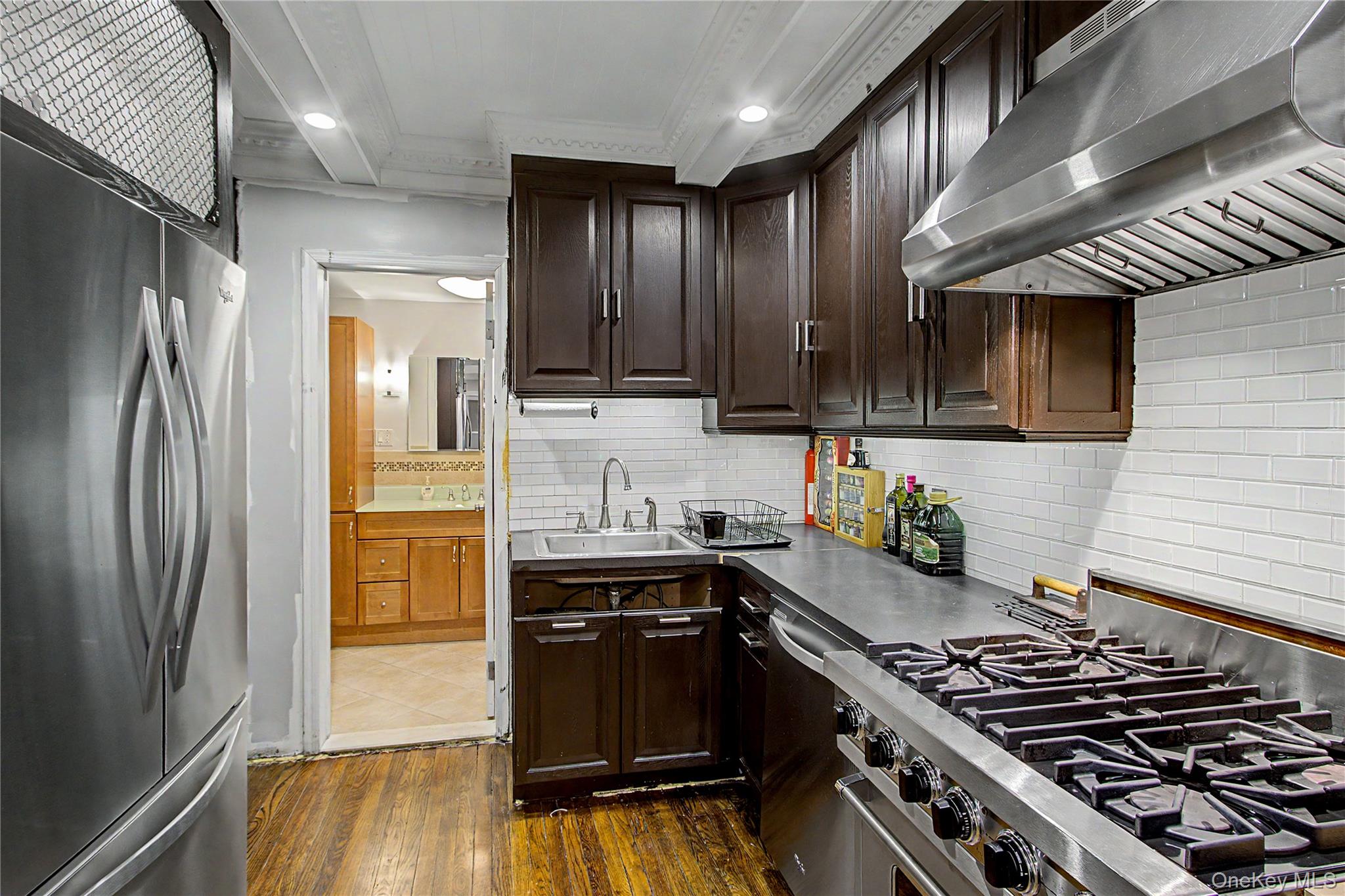 45 Pondfield Road West, Unit LL2 Bronxville, NY 10708 - Photo 18 of 37