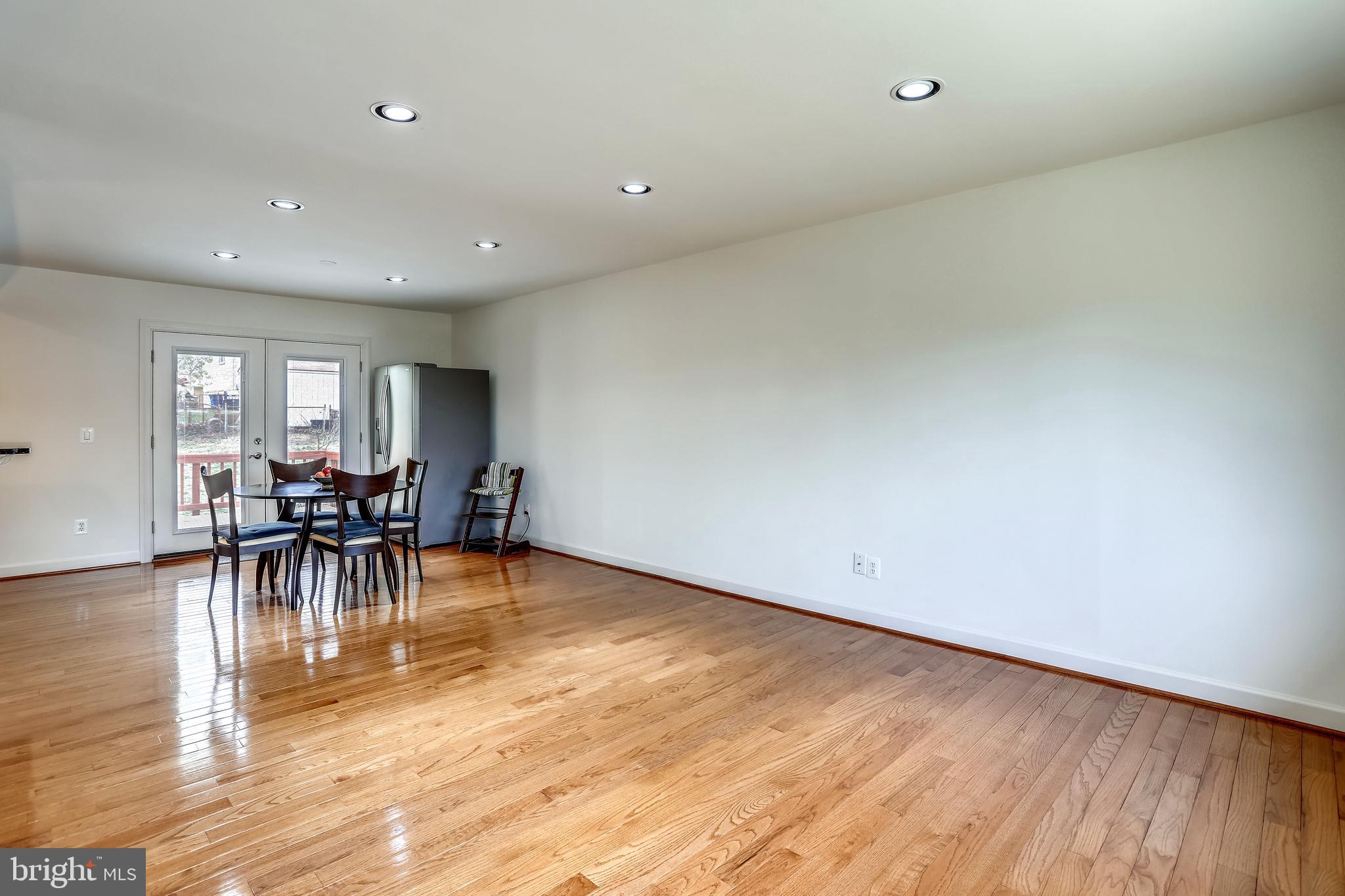 14202 Chesterfield Road Rockville, MD 20853 - Photo 9 of 61 Gallery Image 9