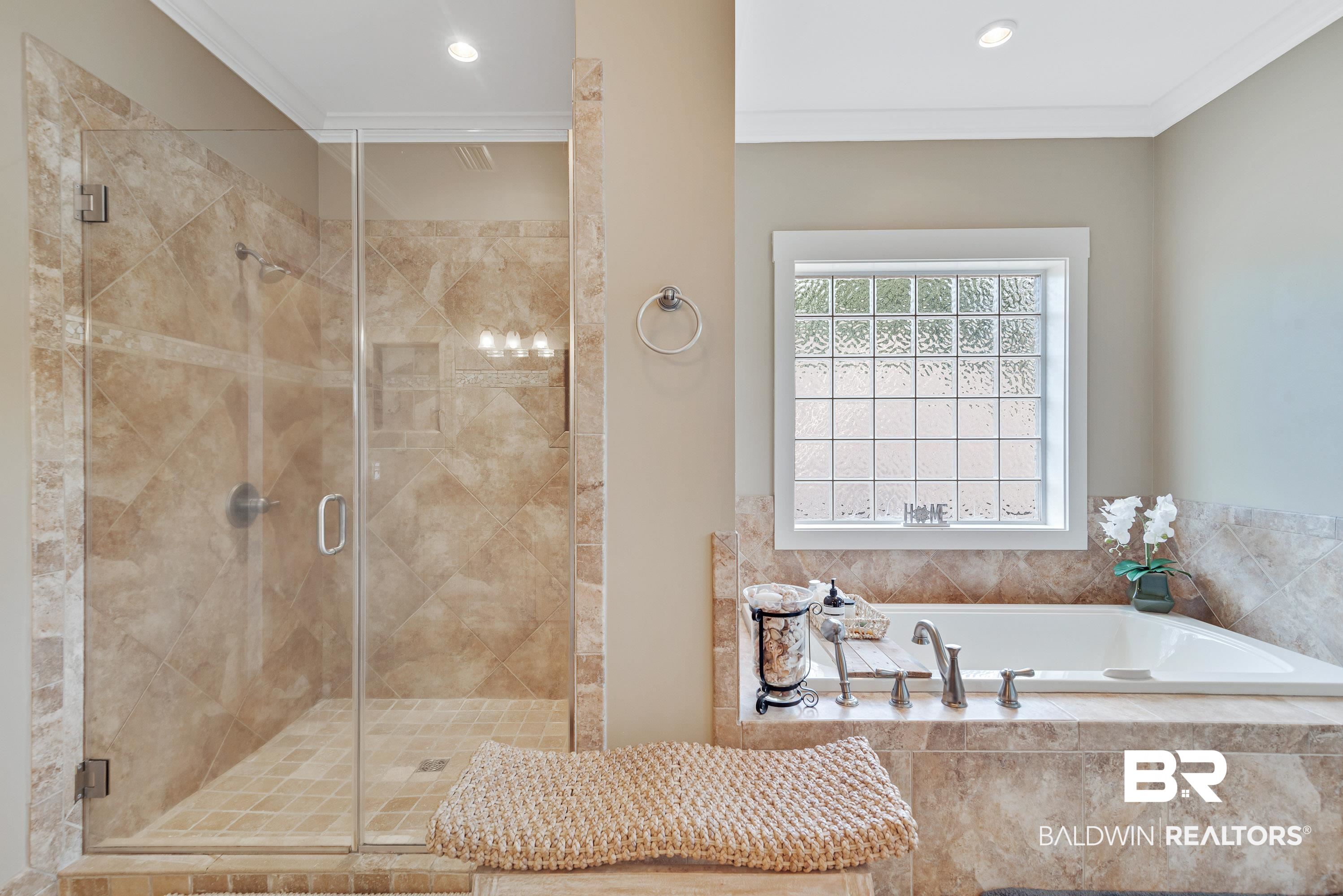 10475 Papas Street Daphne, AL 36526 - Photo 40 of 44 Master Bath