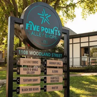 a view of a house with entertaining space