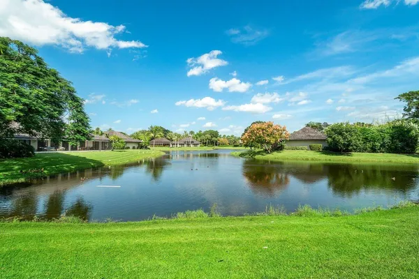 $3,950 | 11842 Pebblewood Drive, Unit 102, Wellington, FL 33414