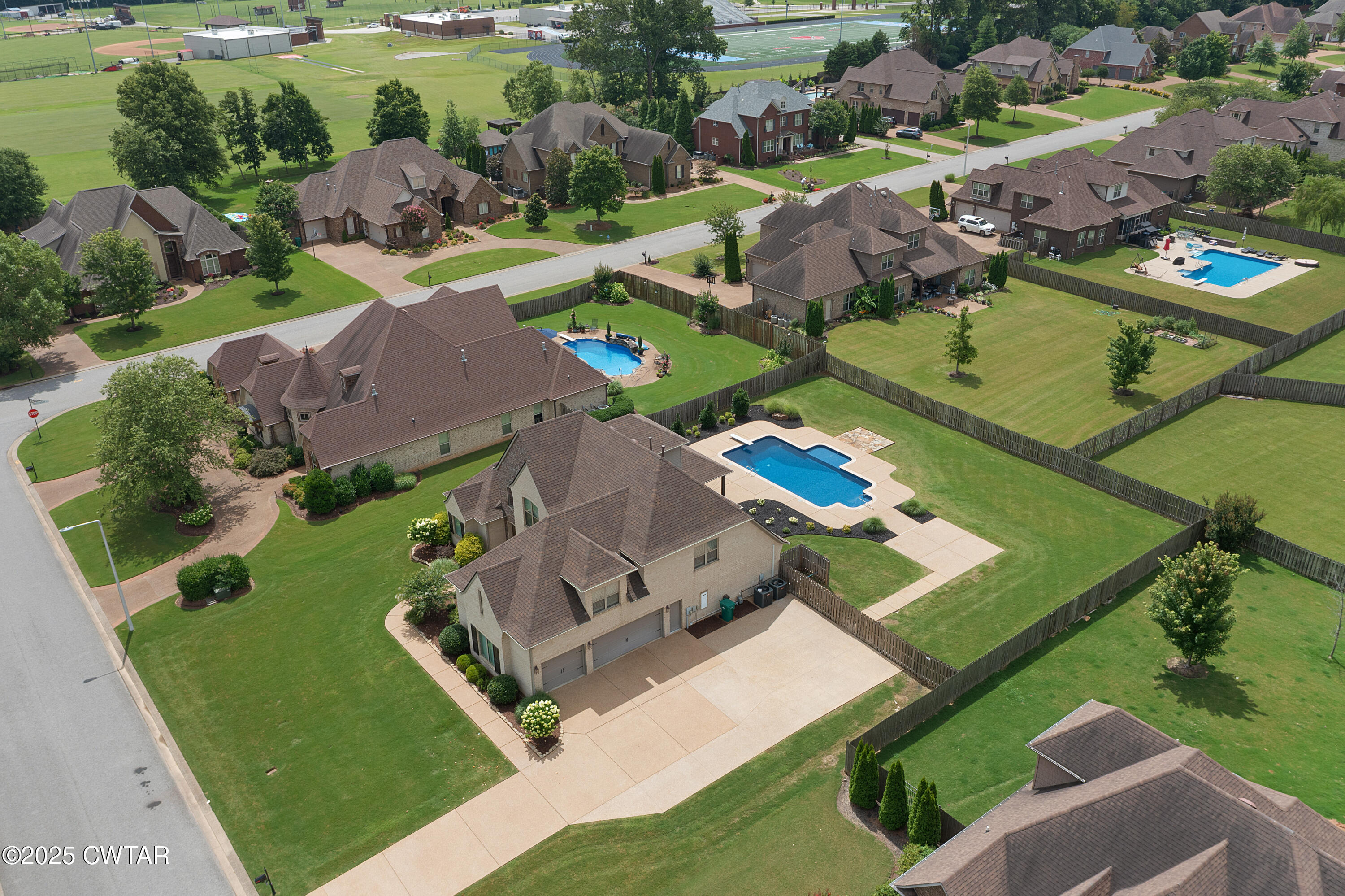 60 Cross Pointe Drive Jackson, TN 38305 - Photo 7 of 30 an aerial view of a house with a garden