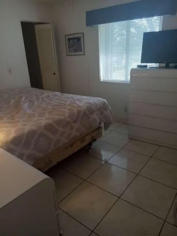 $175,000 | 213 Pine High Occupancy Vehicle Circle, Unit D2, Greenacres, FL 33463