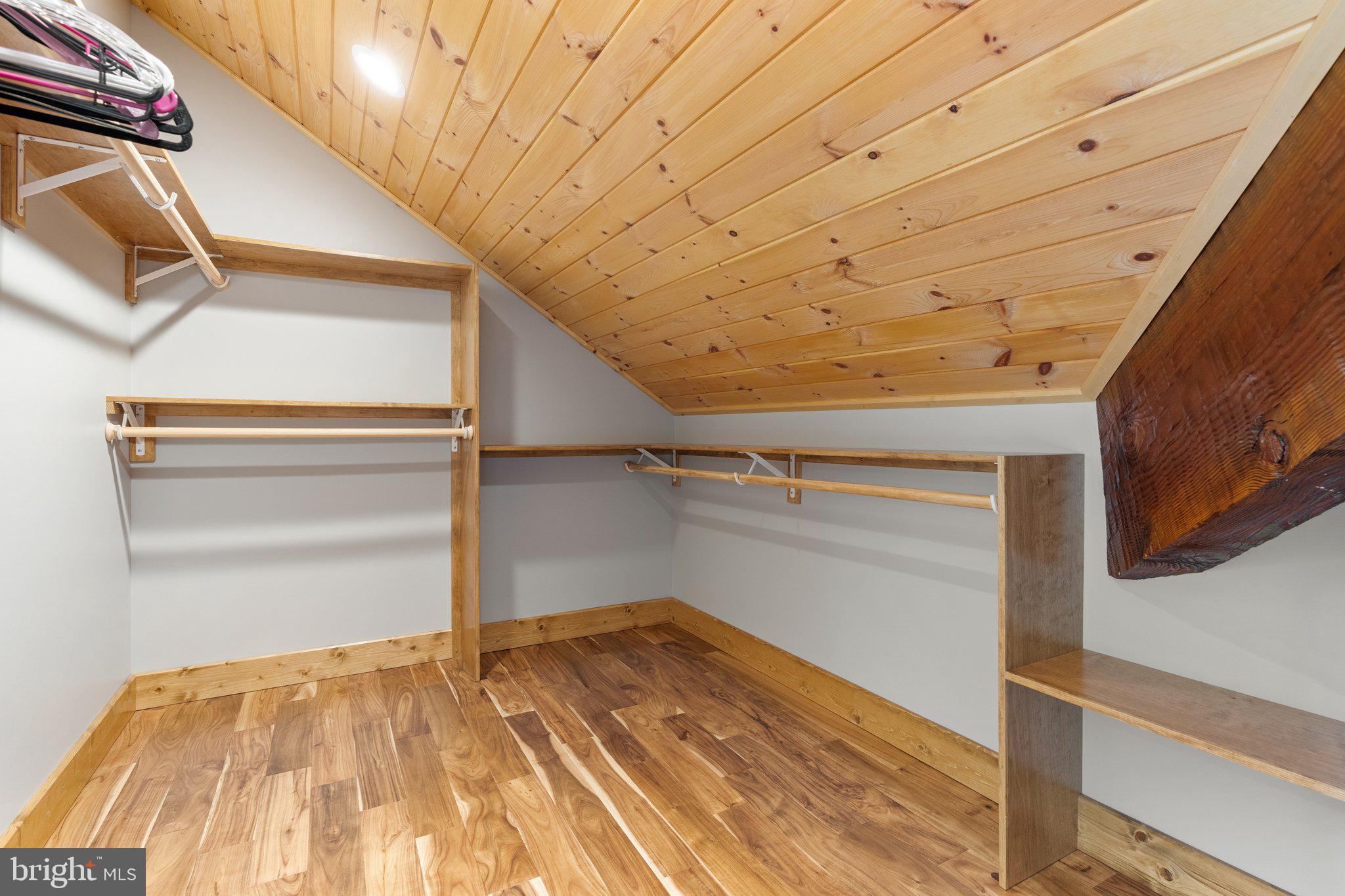 12904 Sagle Road Purcellville, VA 20132 - Photo 51 of 135 Upper primary offers 2 generous walk in closets