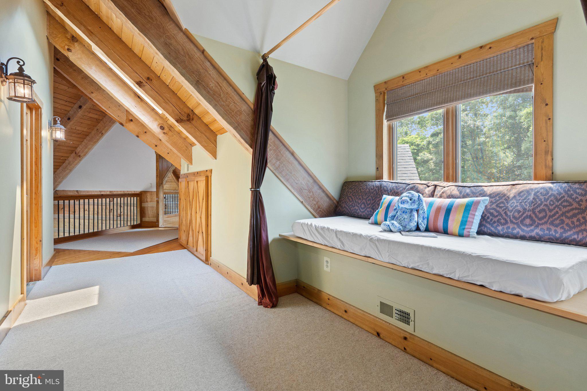 12904 Sagle Road Purcellville, VA 20132 - Photo 71 of 135 Window seat nook on upper level