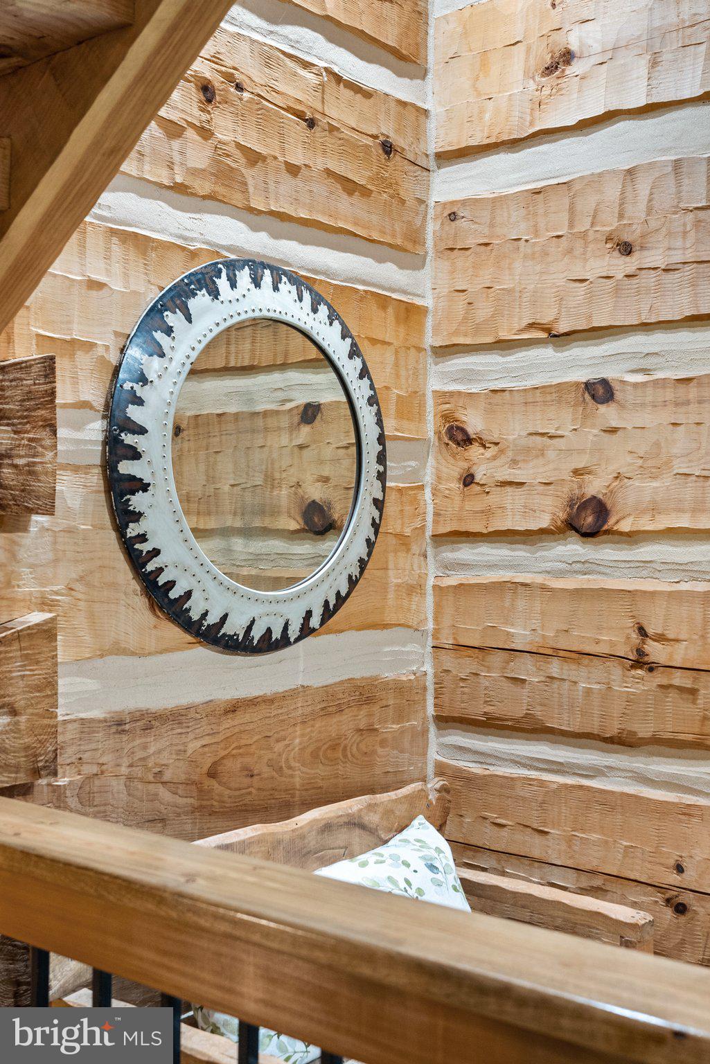 12904 Sagle Road Purcellville, VA 20132 - Photo 9 of 135 Entry nook perfect for bench or table