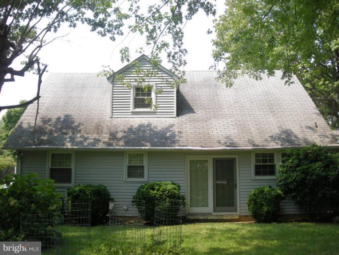 Exterior (Rear)