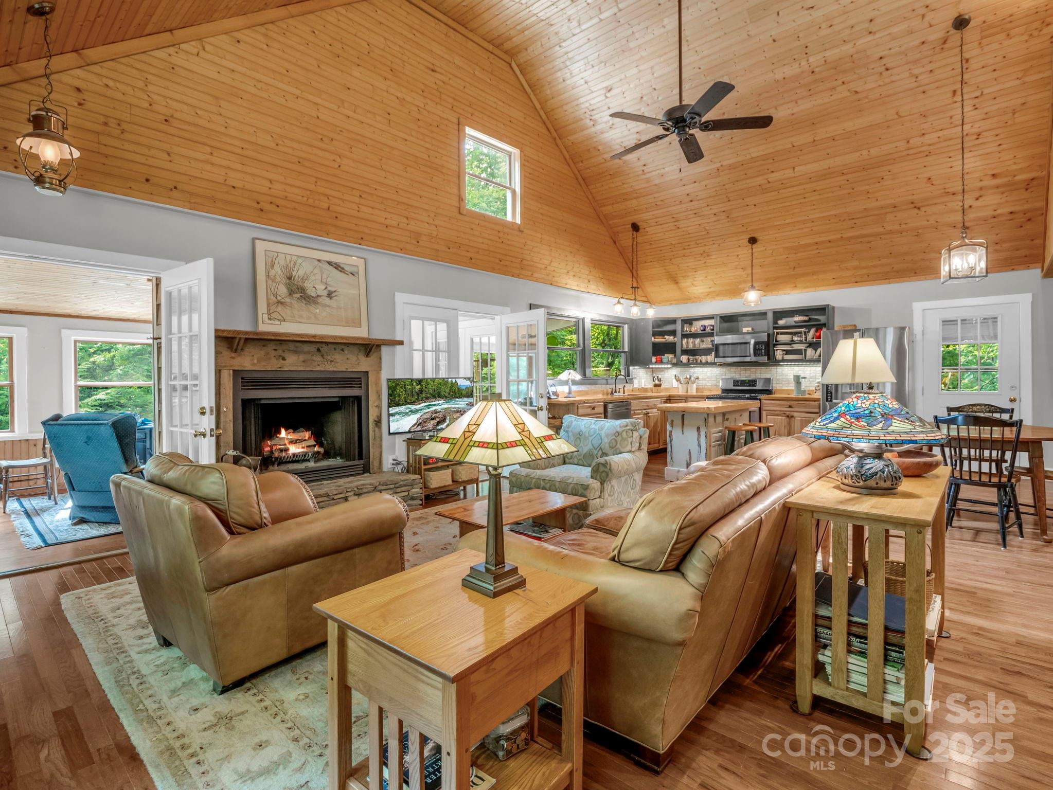 656 Cardinal Road Brevard, NC 28712 - Photo 8 of 37 Gallery Image 8