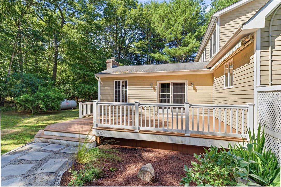83 Stony Hollow Road Tiverton, RI 02878 - Photo 7 of 48