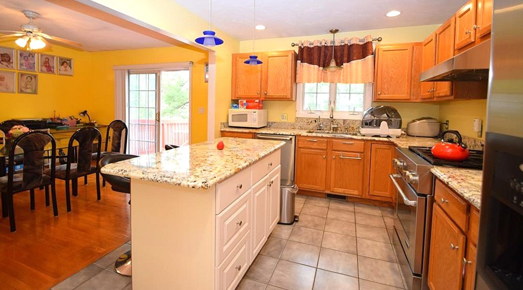55 Wilmarth Road Randolph, MA 02368 - Photo 3 of 18 Gallery Image 3