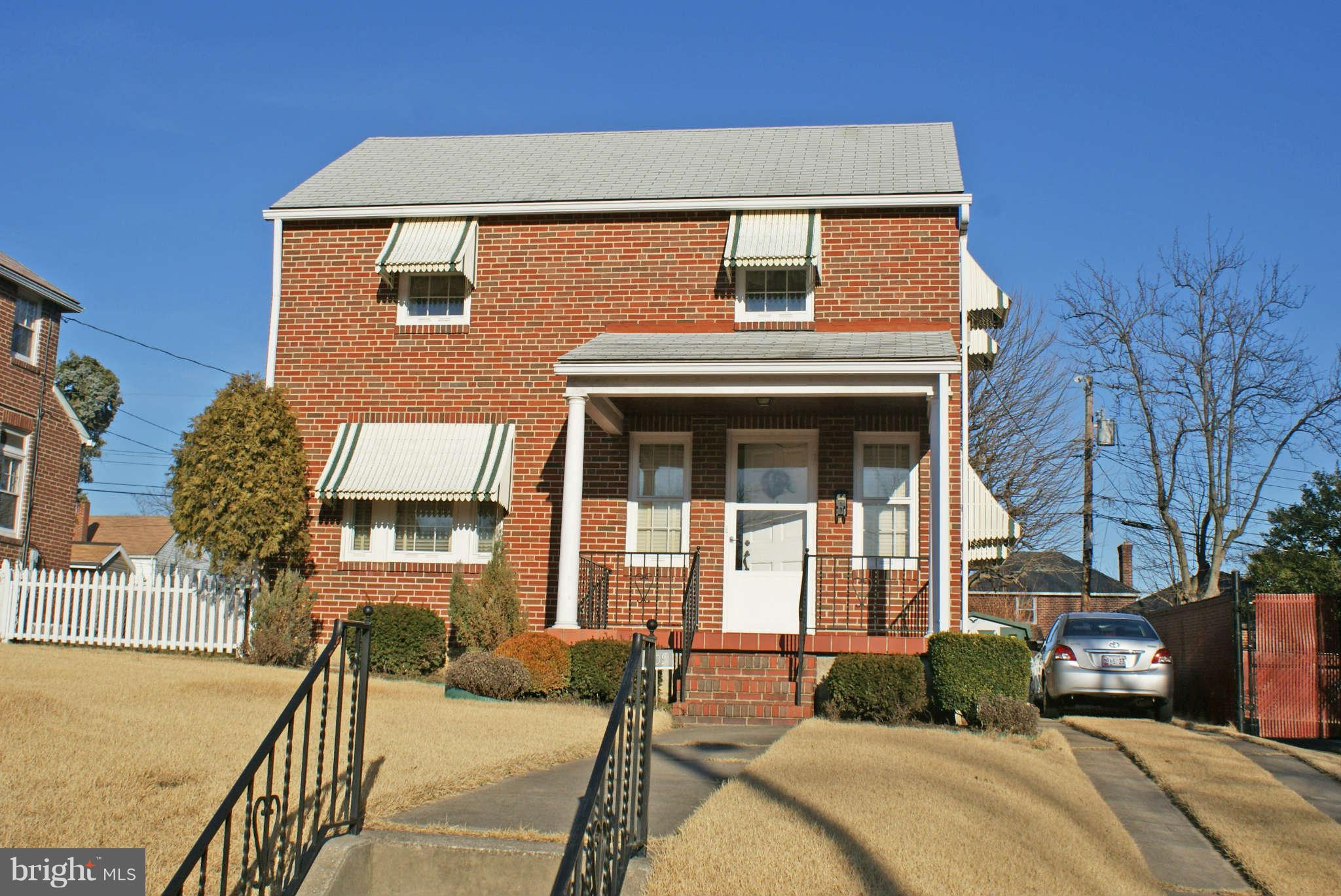 709 Dorchester Road Baltimore, MD 21229 - Photo 1 of 20 Front of House