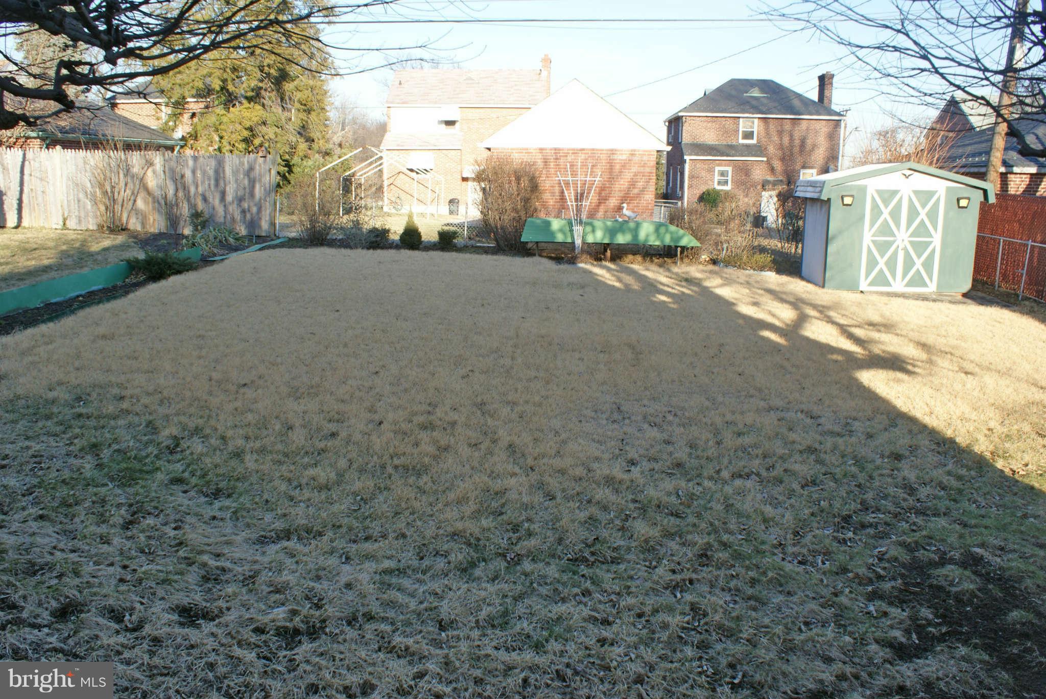 709 Dorchester Road Baltimore, MD 21229 - Photo 19 of 20 Fenced Back Yard