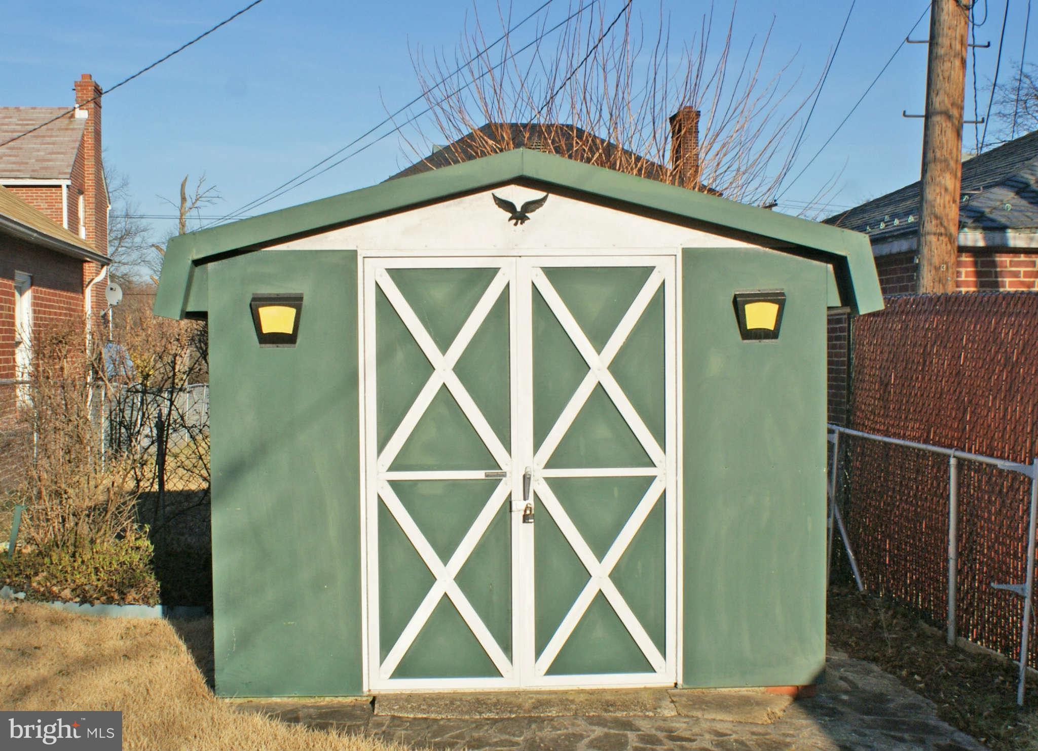 709 Dorchester Road Baltimore, MD 21229 - Photo 20 of 20 Storage Shed
