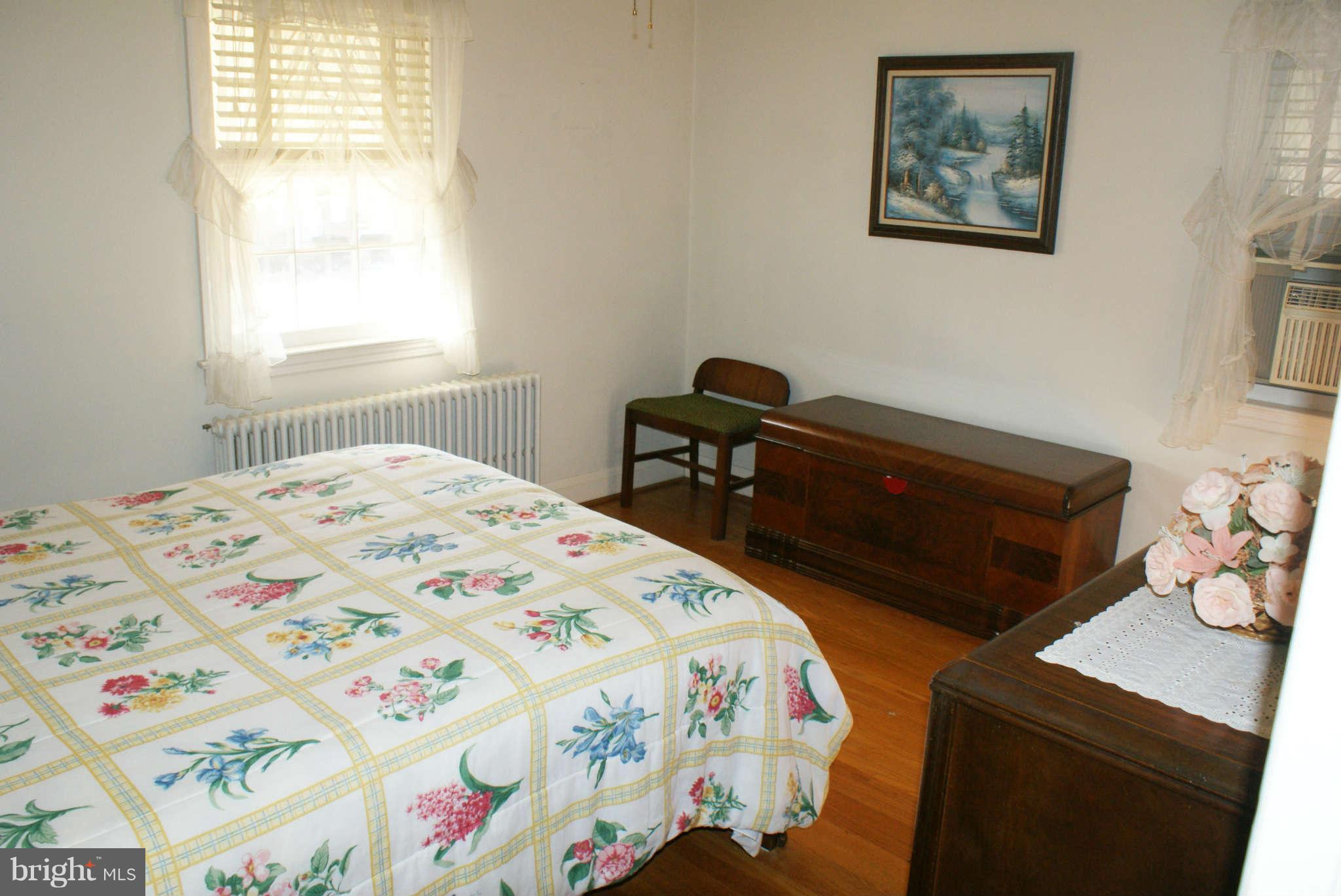 709 Dorchester Road Baltimore, MD 21229 - Photo 10 of 20 Bedroom 2
