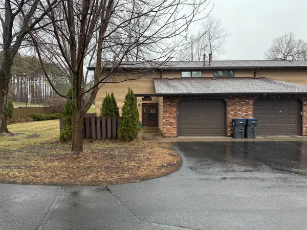 $225,000 | 434 East 11th Street, Unit L, New Richmond, WI 54017