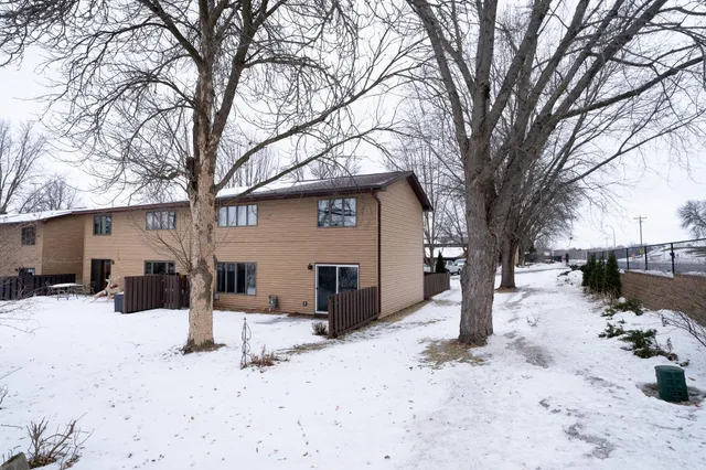 $225,000 | 434 East 11th Street, Unit L, New Richmond, WI 54017