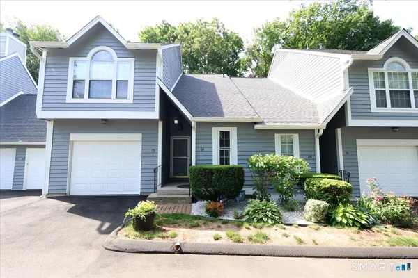 $315,000 | 34 Hawley Glen, Unit 34, Stratford, CT 06614