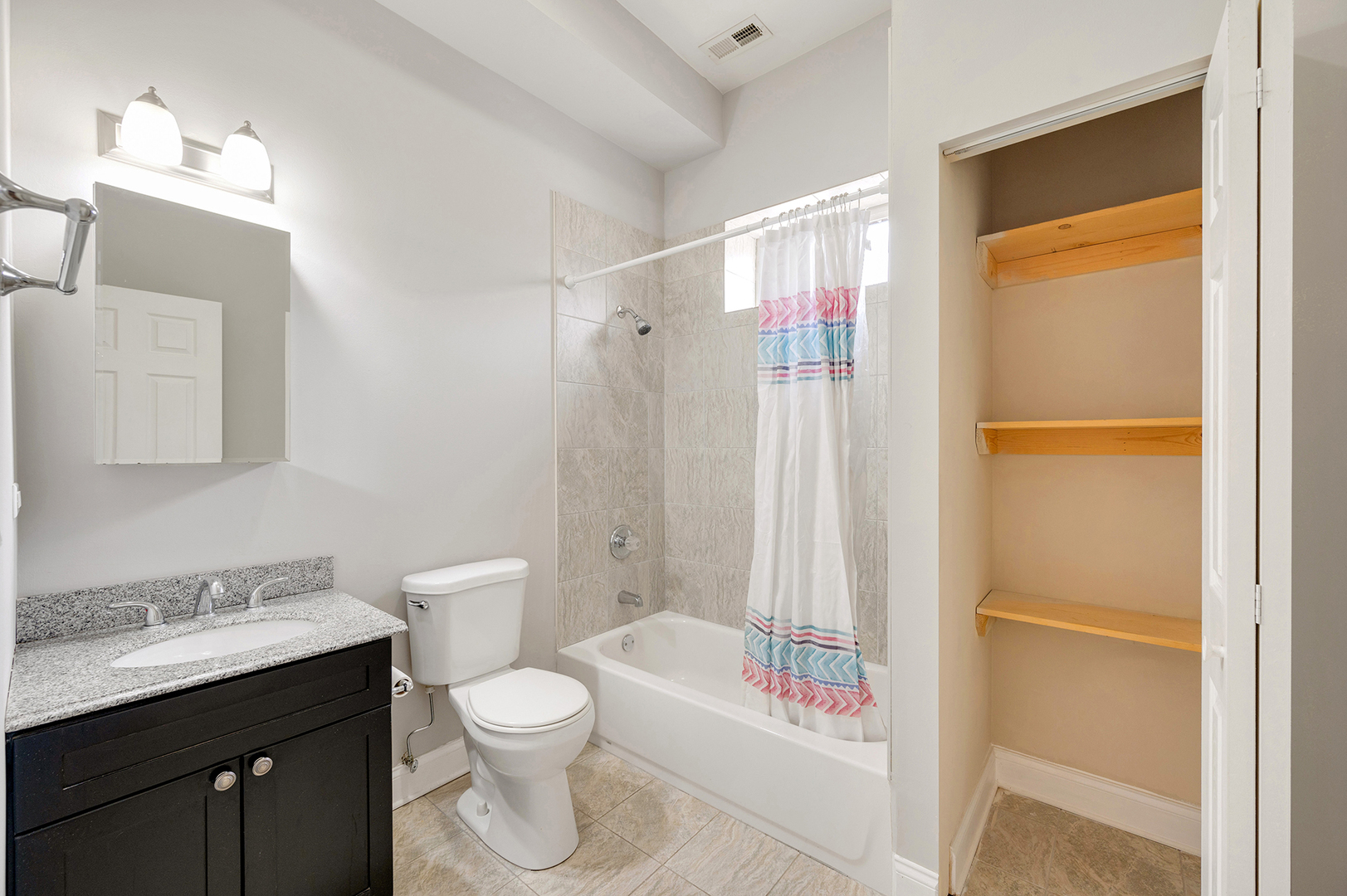 Undisclosed Address Chicago, IL 60653 - Photo 13 of 17