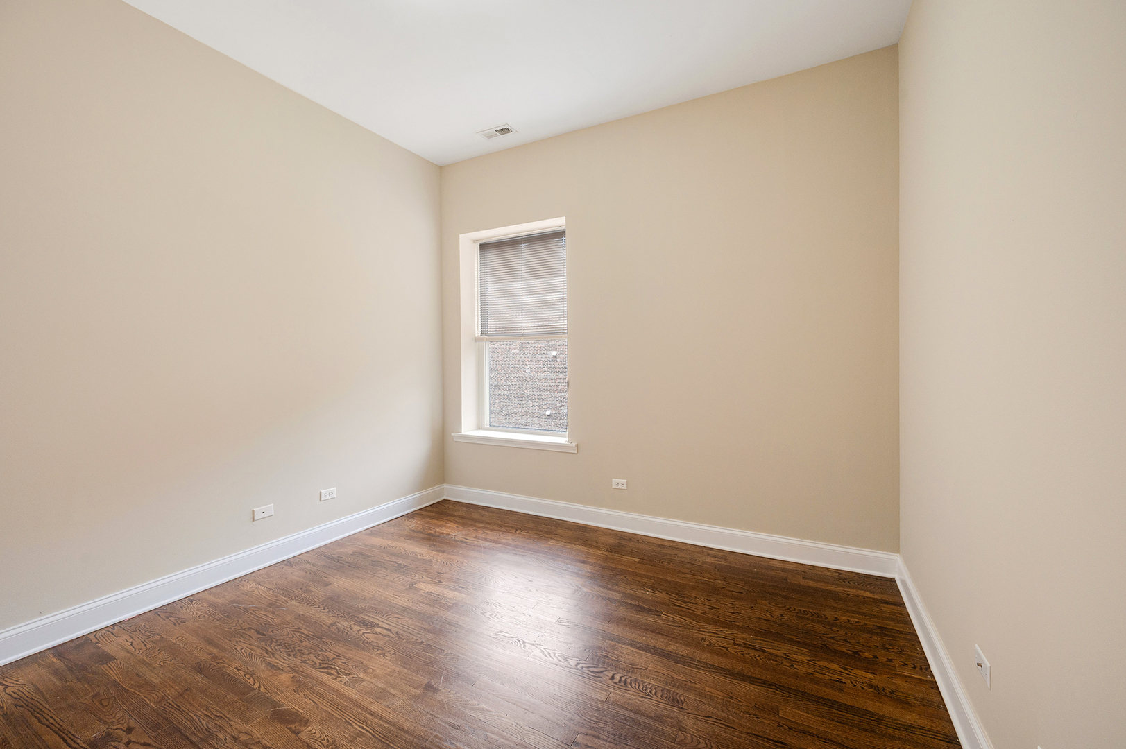 Undisclosed Address Chicago, IL 60653 - Photo 5 of 17