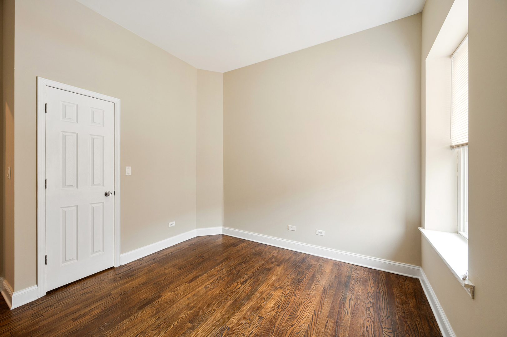 Undisclosed Address Chicago, IL 60653 - Photo 6 of 17