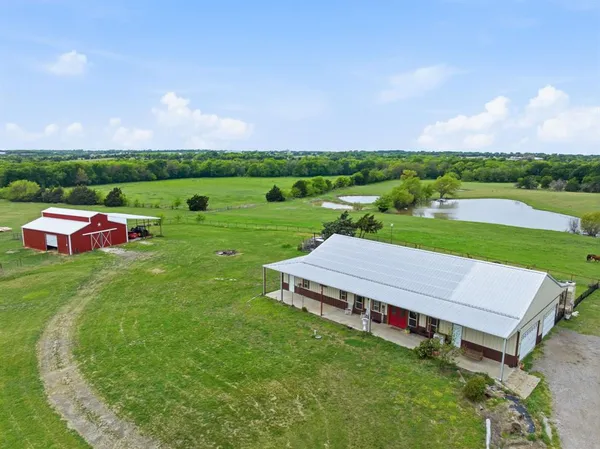 $1,299,000 | 4400 Blue Rdg Farms Road, Blue Ridge, TX 75424
