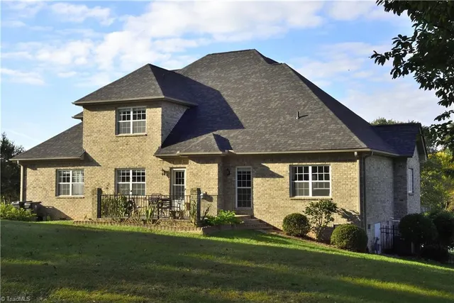 $719,950 | 5402 Effieham Street, Oak Ridge, NC 27310