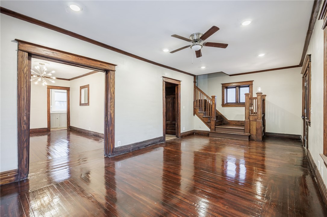 436 Birr Street Rochester, NY 14613 - Photo 11 of 30 Living Room