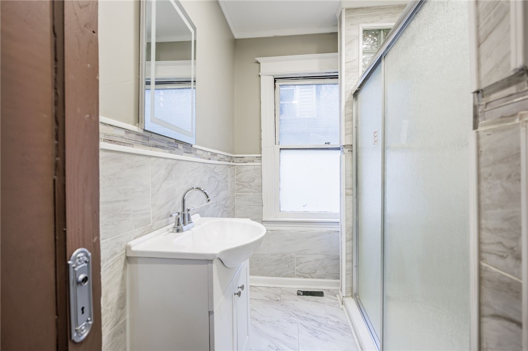 436 Birr Street Rochester, NY 14613 - Photo 22 of 30 2ns Floor Bath