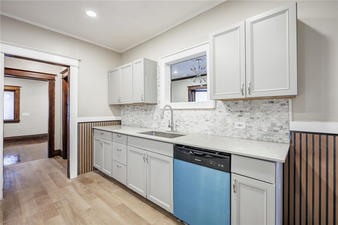 436 Birr Street Rochester, NY 14613 - Photo 7 of 30