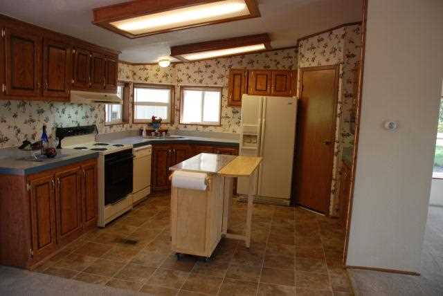 31744 North Chipmonk Road Chattaroy, WA 99003 - Photo 4 of 13 Gallery Image 4