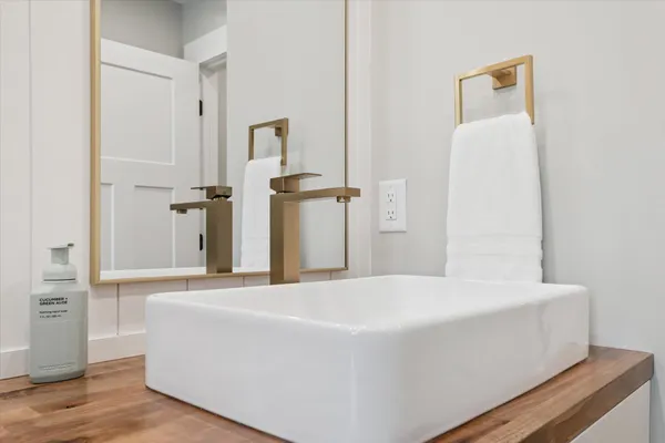 $1,399,000 | 9098 Dexter-Pinckney Road, Pinckney, MI 48169