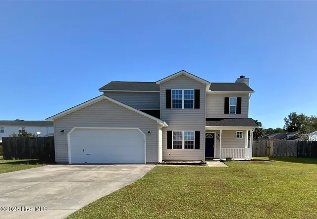 $1,725 | 302 Mann Street, Hubert, NC 28539