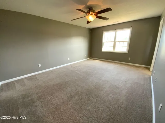 $1,725 | 302 Mann Street, Hubert, NC 28539