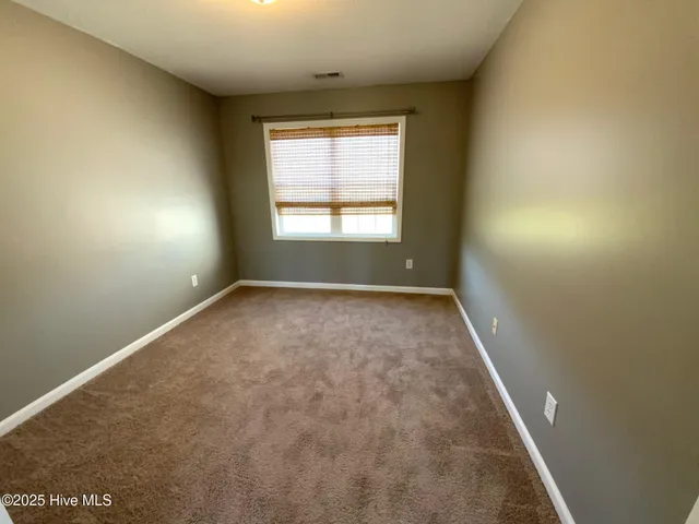 $1,725 | 302 Mann Street, Hubert, NC 28539