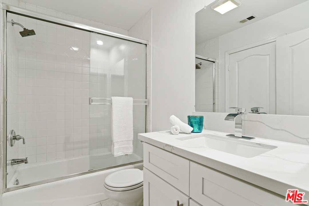 2222 Rockefeller Lane, Unit B Redondo Beach, CA 90278 - Photo 14 of 21