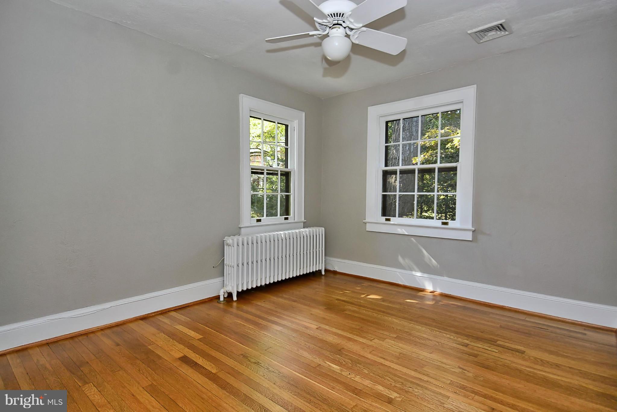 3711 Reno Road Northwest Washington, DC 20008 - Photo 19 of 29 2cnd Level Bedroom (3 of 6)