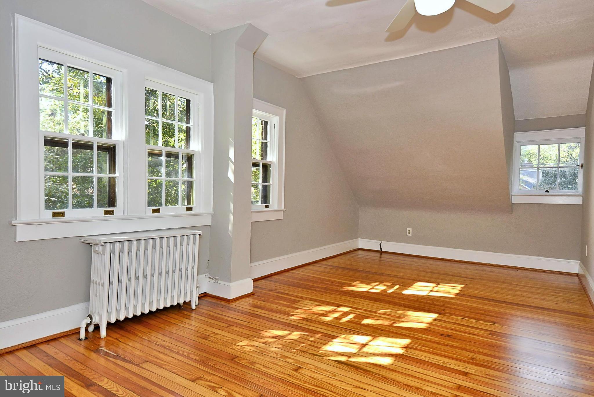 3711 Reno Road Northwest Washington, DC 20008 - Photo 21 of 29 3rd level Bedroom (4 of 6)