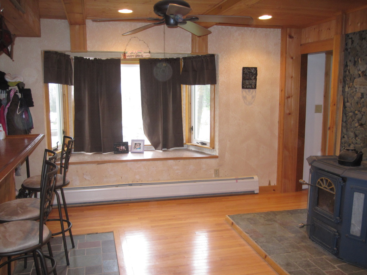 470 Reservoir Road North Adams, MA 01247 - Photo 2 of 8 Bar Area