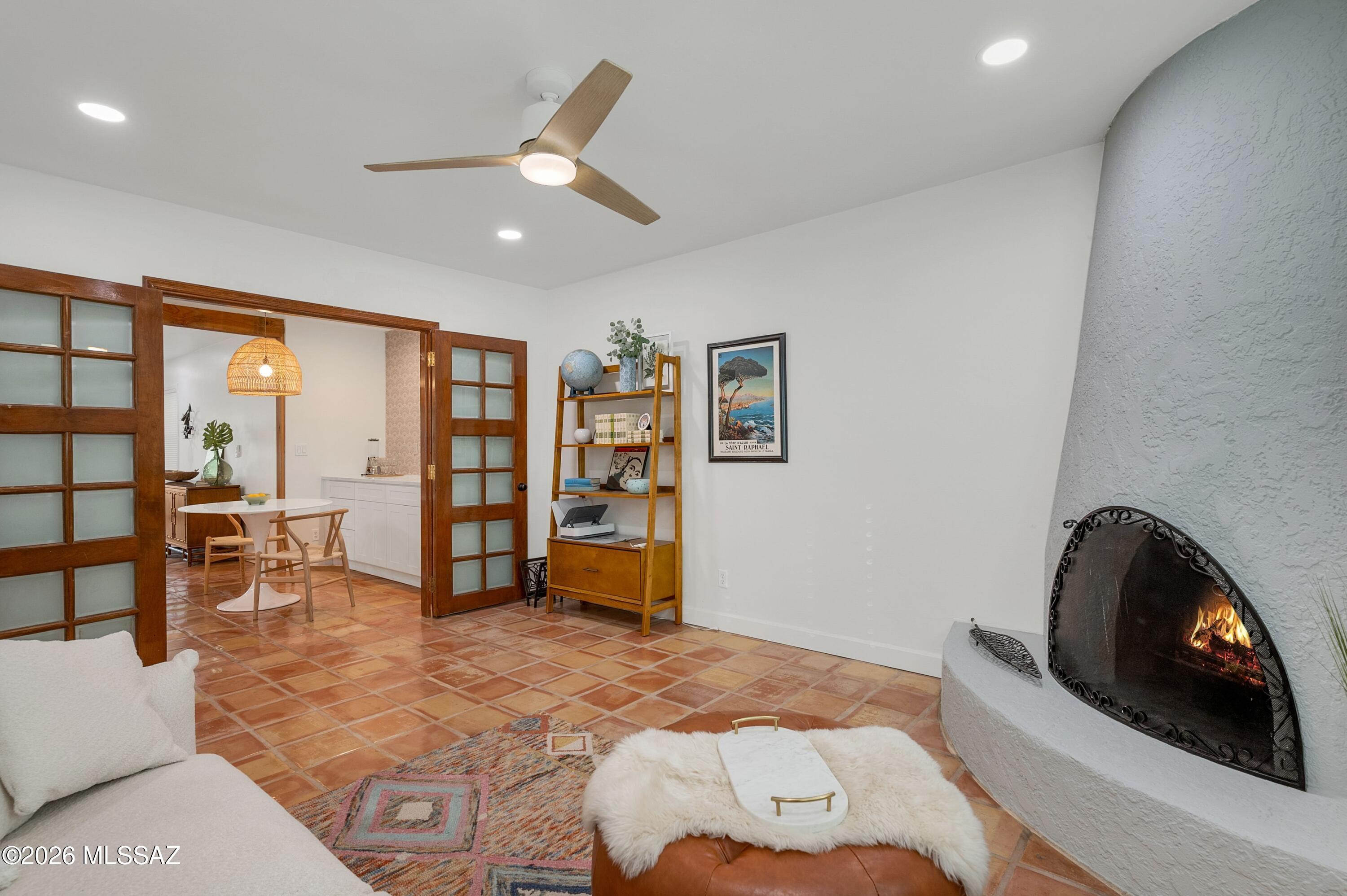 6941 East Rivercrest Road Tucson, AZ 85750 - Photo 4 of 32 a bed room with a bed and furniture