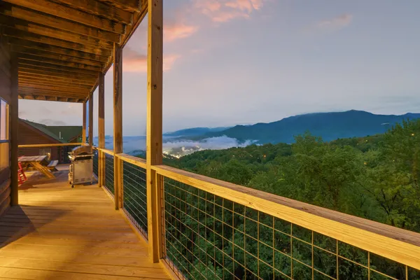 $1,449,000 | 1219 Ski View Drive, Gatlinburg, TN 37738