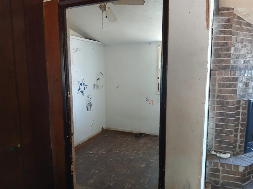 2010 Nowlin Road Coleman, TX 76834 - Photo 3 of 7 a view of room