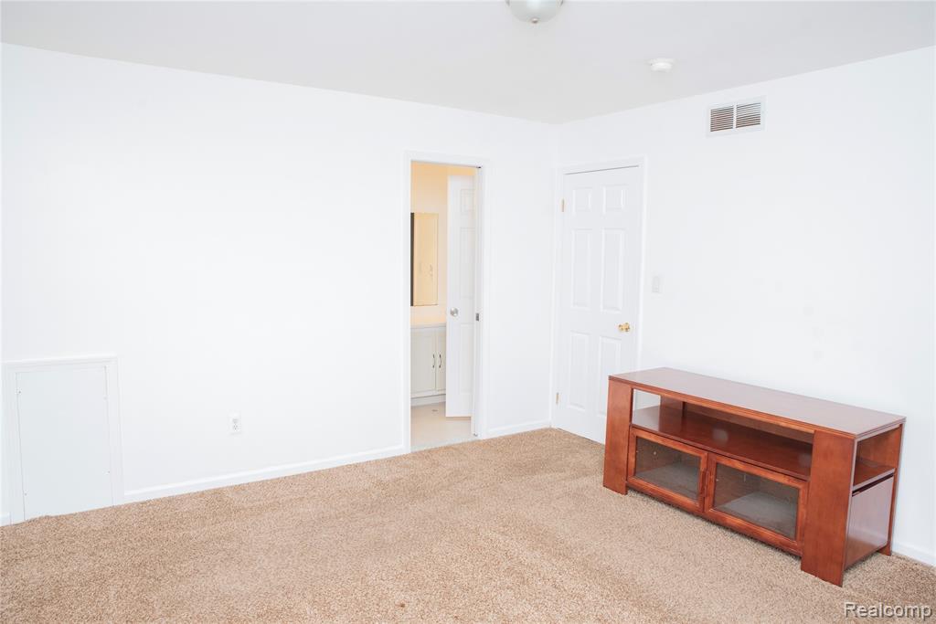 21664 Hall Road Woodhaven, MI 48183 - Photo 30 of 45
