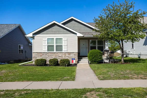 $390,000 | 6234 Mississippi Avenue, Davenport, IA 52807