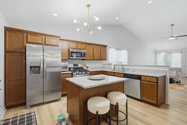 $390,000 | 6234 Mississippi Avenue, Davenport, IA 52807